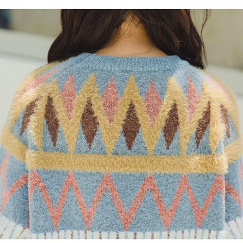 Vintage Women Sweater 2020 Winter Round Neck knitted Pullover Warm Pattern Loose Female Jumpers Long Sleeve Tops
Vintage Women Sweater 2020 Winter Round Neck knitted Pullover Warm Pattern Loose Female Jumpers Long Sleeve Tops