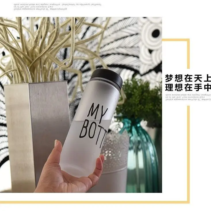 Korean portable plastic water cup creative tea cup student lovers casual cup ins net red Harajuku water bottle
Korean portable plastic water cup creative tea cup student lovers casual cup ins net red Harajuku water bottle