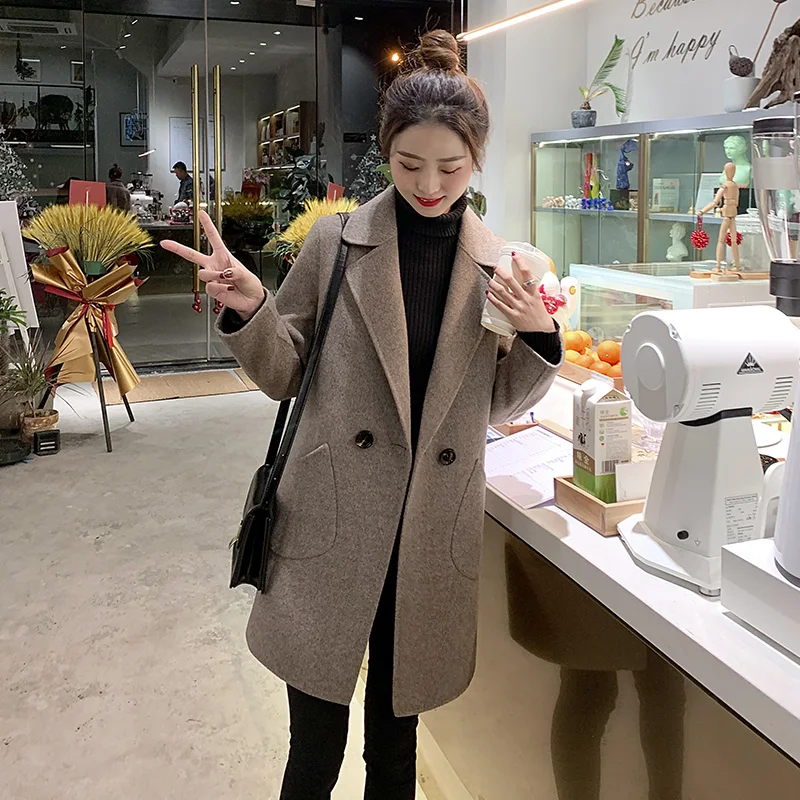 Brown woolen coat women's mid-length 2021 new Korean loose autumn and winter woolen coat with two pockets
Brown woolen coat women's mid-length 2021 new Korean loose autumn and winter woolen coat with two pockets