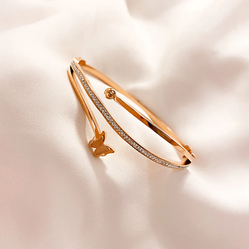 Butterfly Titanium Steel Women Bracelets Bangle for Women Three-layer Full Cubic Zirconia Trendy Female Stainless Steel Jewelry
Butterfly Titanium Steel Women Bracelets Bangle for Women Three-layer Full Cubic Zirconia Trendy Female Stainless Steel Jewelry