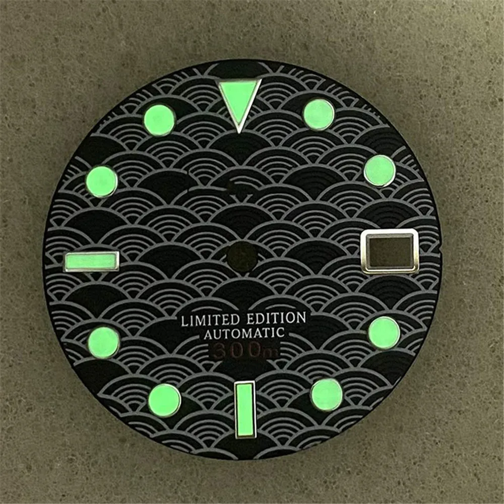 28.5MM Watch Dial for SKX007 NH35/4R36 Watch Movement Modification Part w/ Green Luminous
28.5MM Watch Dial for SKX007 NH35/4R36 Watch Movement Modification Part w/ Green Luminous