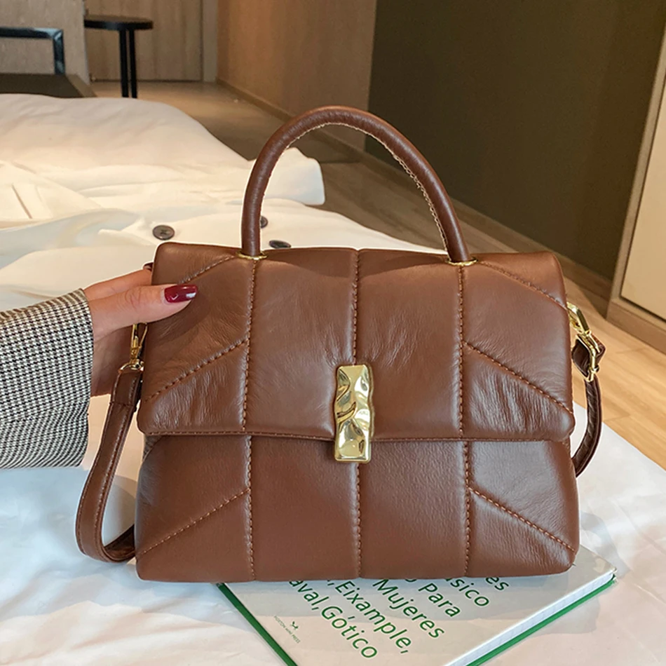 Luxury Brand Women's Shoulder Messenger Bag High Quality Soft PU Leather Crossbody Bag Winter New Designer Lock Flap Handbag Sac
Luxury Brand Women's Shoulder Messenger Bag High Quality Soft PU Leather Crossbody Bag Winter New Designer Lock Flap Handbag Sac