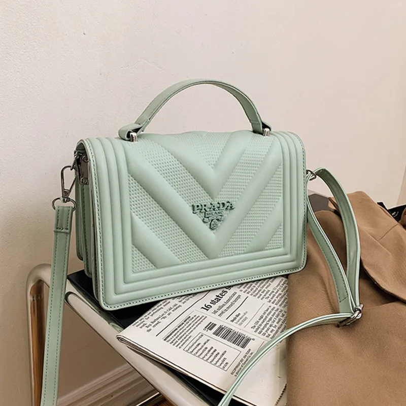2021 Luxury Brand Fashion Ladies Hot-selling Small Square Bag High Quality Embossed Casual Messenger Bag Luxury Ladies Handbags
2021 Luxury Brand Fashion Ladies Hot-selling Small Square Bag High Quality Embossed Casual Messenger Bag Luxury Ladies Handbags