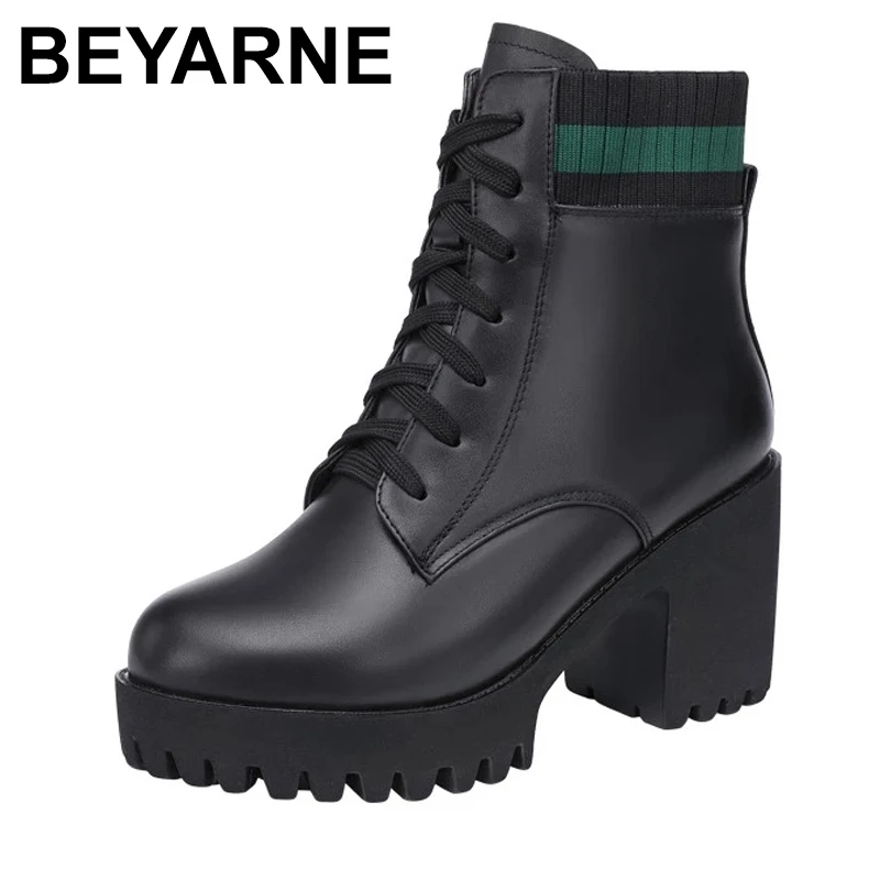 BEYARNE Platform Shoes Women Boots Winter 2020 Lace up High Heels Motorcycle Boots Ladies Fur Ankle Boots Leather Plus Size
BEYARNE Platform Shoes Women Boots Winter 2020 Lace up High Heels Motorcycle Boots Ladies Fur Ankle Boots Leather Plus Size