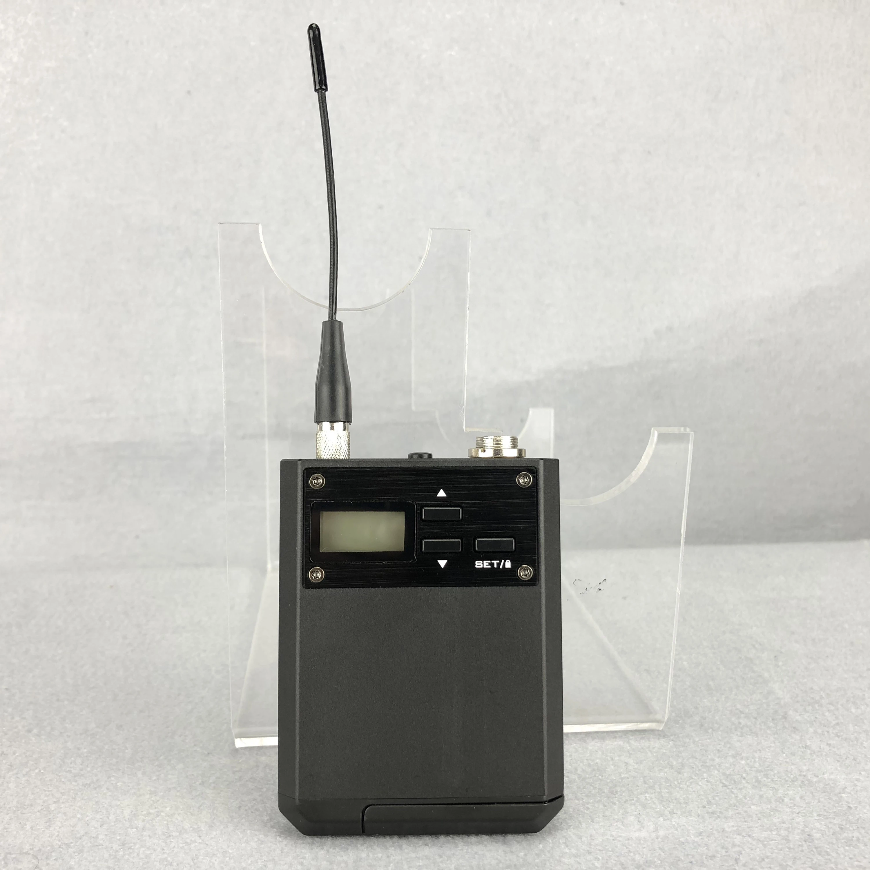 Leicozic Professional Lapel Microphone skm9100D Mikrofon 645-664Mhz Microfono Cordless Mike Wireless Mikrafon Lavalier Lav Mic
Leicozic Professional Lapel Microphone skm9100D Mikrofon 645-664Mhz Microfono Cordless Mike Wireless Mikrafon Lavalier Lav Mic