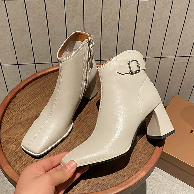 Genuine Leather Square Toe High Heels Boots For Girls Elegant buckle Ankle Boots For Women Wedding Party Chelsea Boots
Genuine Leather Square Toe High Heels Boots For Girls Elegant buckle Ankle Boots For Women Wedding Party Chelsea Boots