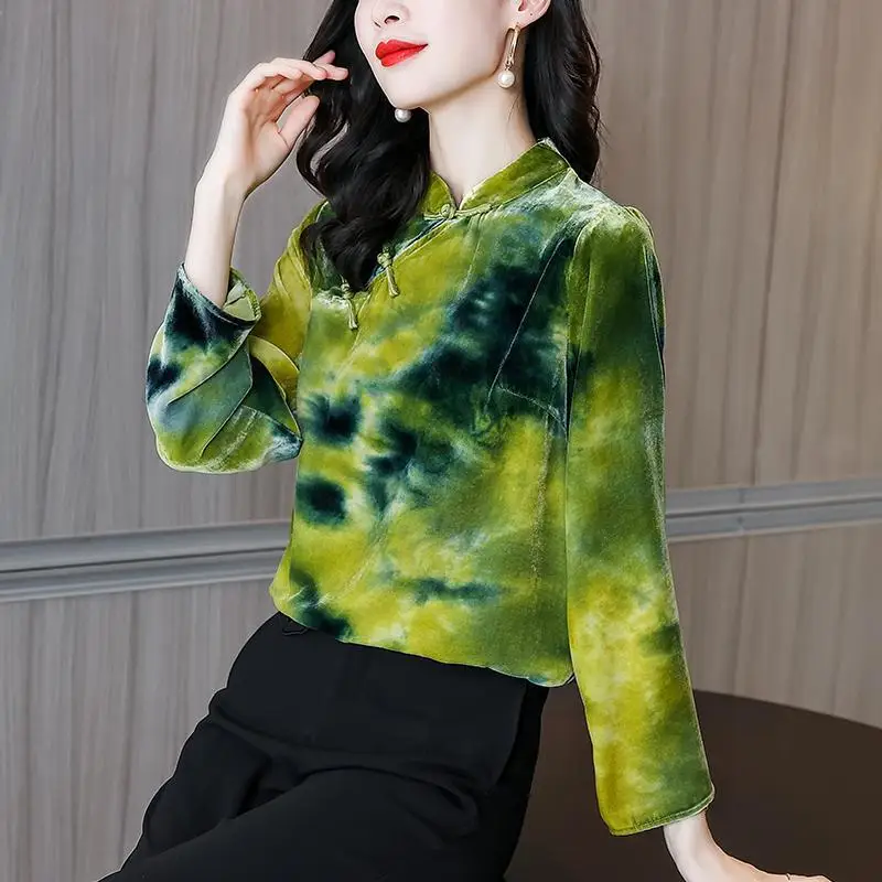 Women's Chinese style autumn and winter 2021 new retro Chinese disc button long-sleeved velvet shirt
Women's Chinese style autumn and winter 2021 new retro Chinese disc button long-sleeved velvet shirt