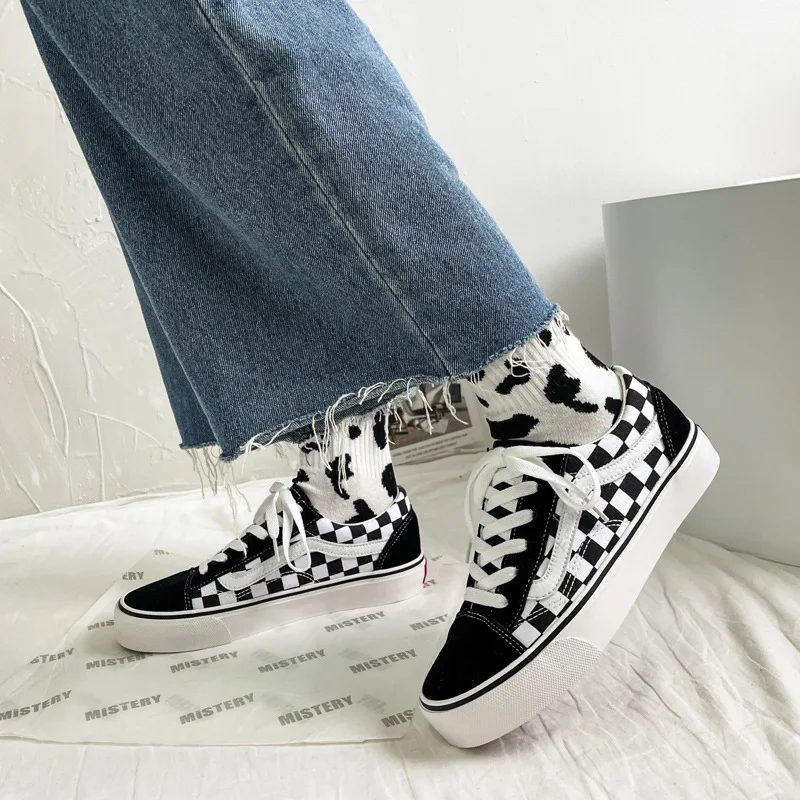 Vance Classic Black And White Checkerboard Low Help Restoring Ancient Ways With Canvas Shoes Leisure Han Edition Sandals Joker
Vance Classic Black And White Checkerboard Low Help Restoring Ancient Ways With Canvas Shoes Leisure Han Edition Sandals Joker