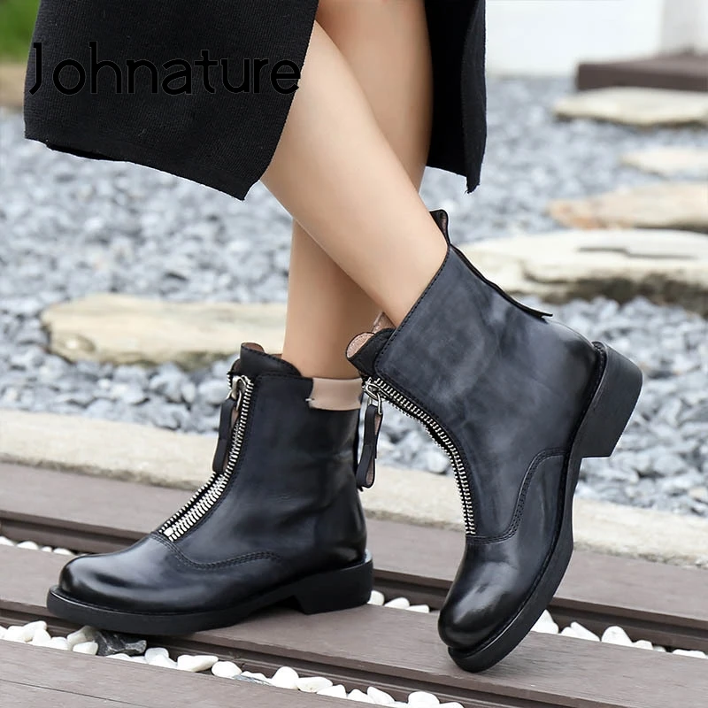 Johnature Genuine Leather Shoes Women Boots 2022 New Zip Handmade Concise Fashion Sewing Round Toe Leisure Casual Platform Boots
Johnature Genuine Leather Shoes Women Boots 2022 New Zip Handmade Concise Fashion Sewing Round Toe Leisure Casual Platform Boots