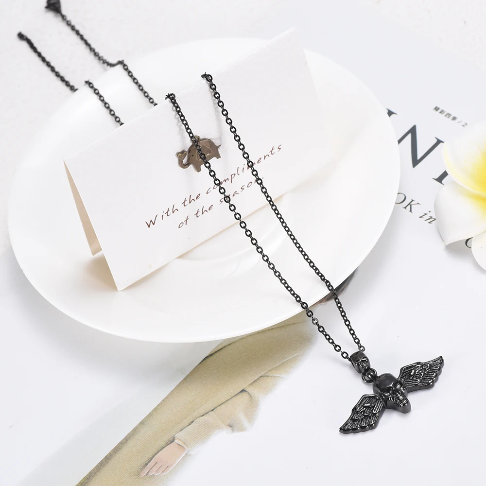 IJD10013 Stylish Wing Skull Stainless Steel Cremation Keepsake Pendant for Ashes Urn Memorial Souvenir Necklace Keepsake Jewelry
IJD10013 Stylish Wing Skull Stainless Steel Cremation Keepsake Pendant for Ashes Urn Memorial Souvenir Necklace Keepsake Jewelry