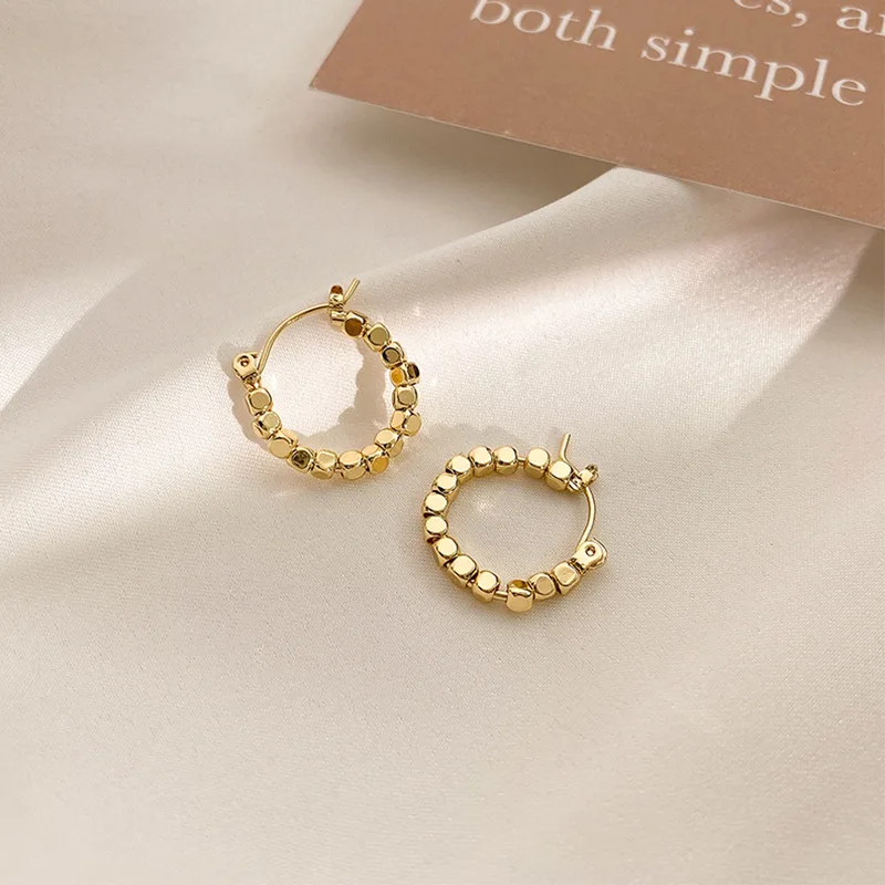 Fashion Statement Earrings 2021 Cube Metal Bead earrings For Women Shiny Earrings Hoop Earring modern Jewelry Gifts
Fashion Statement Earrings 2021 Cube Metal Bead earrings For Women Shiny Earrings Hoop Earring modern Jewelry Gifts