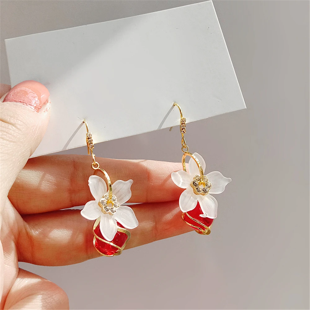 Fashion With Asymmetric Diamond Pearl Earrings Femininity Geometric Petals Earrings Adorn Article
Fashion With Asymmetric Diamond Pearl Earrings Femininity Geometric Petals Earrings Adorn Article