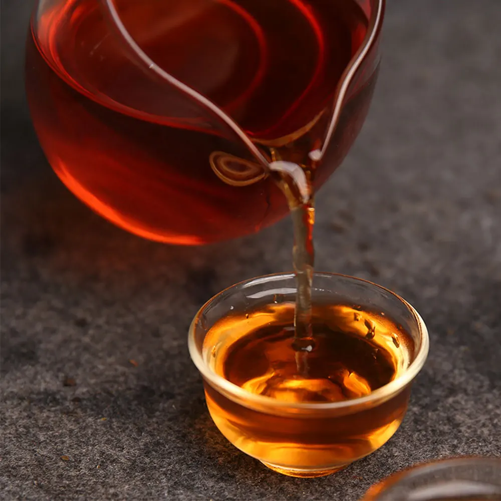 Jin Zhen Gong Ting * 2020 Year Shudaizi Golden Needle Palace Shu Pu-erh Tea Royal Ripe Pu-erh Tea 357g
Jin Zhen Gong Ting * 2020 Year Shudaizi Golden Needle Palace Shu Pu-erh Tea Royal Ripe Pu-erh Tea 357g