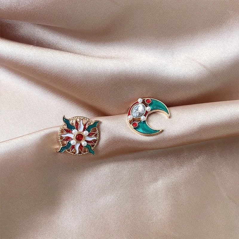 Vintage Style Personality Sun Moon Asymmetric Stud Earrings for Women Jewelry Gifts
Vintage Style Personality Sun Moon Asymmetric Stud Earrings for Women Jewelry Gifts