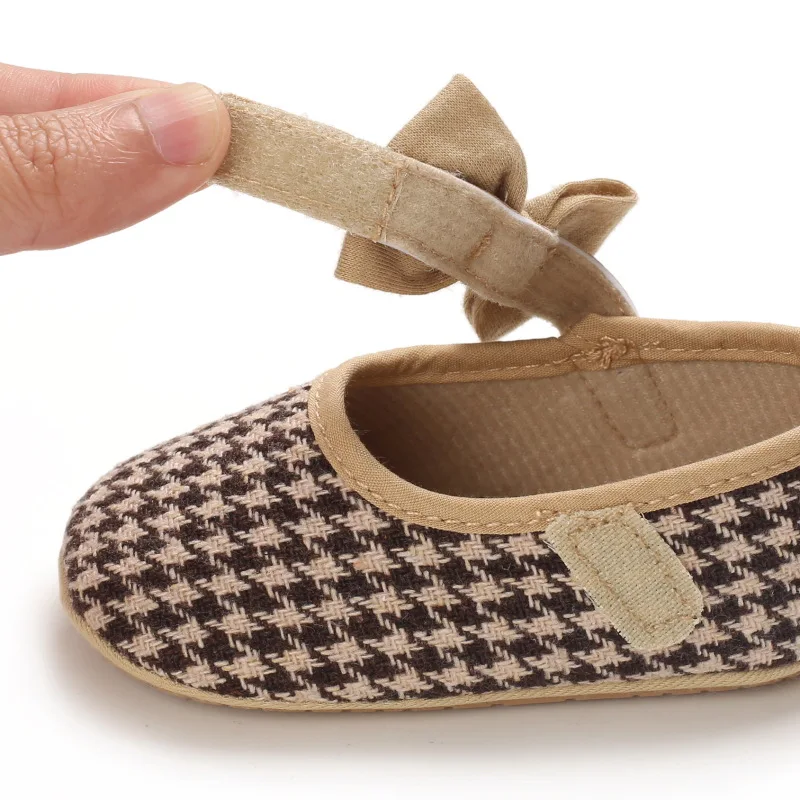 HH 2021 New Spring Autumn Baby Girl Shoes Newborn Toddler Sneakers Babies 0-18 Months Girls Comfortable Cotton Soft Shoes 
HH 2021 New Spring Autumn Baby Girl Shoes Newborn Toddler Sneakers Babies 0-18 Months Girls Comfortable Cotton Soft Shoes