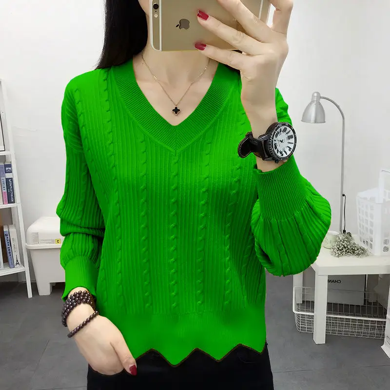 2021 Women Autumn Winter Casual Knitted Pullover Female Solid V-neck Long Sleeve Jumper Lady Casual Loose Sweater H281
2021 Women Autumn Winter Casual Knitted Pullover Female Solid V-neck Long Sleeve Jumper Lady Casual Loose Sweater H281