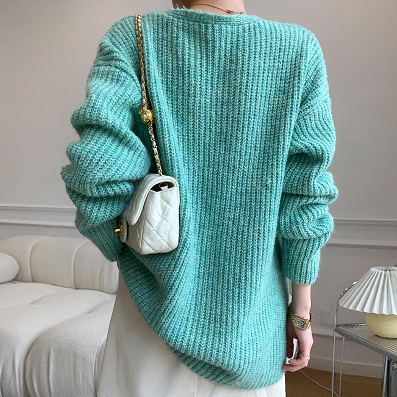 TWOTWINSTYLE Solid Sweaters For Female V Neck Long Sleeve Loose Women's Casual Knitted Pullovers Fashion Autumn New 2021
TWOTWINSTYLE Solid Sweaters For Female V Neck Long Sleeve Loose Women's Casual Knitted Pullovers Fashion Autumn New 2021