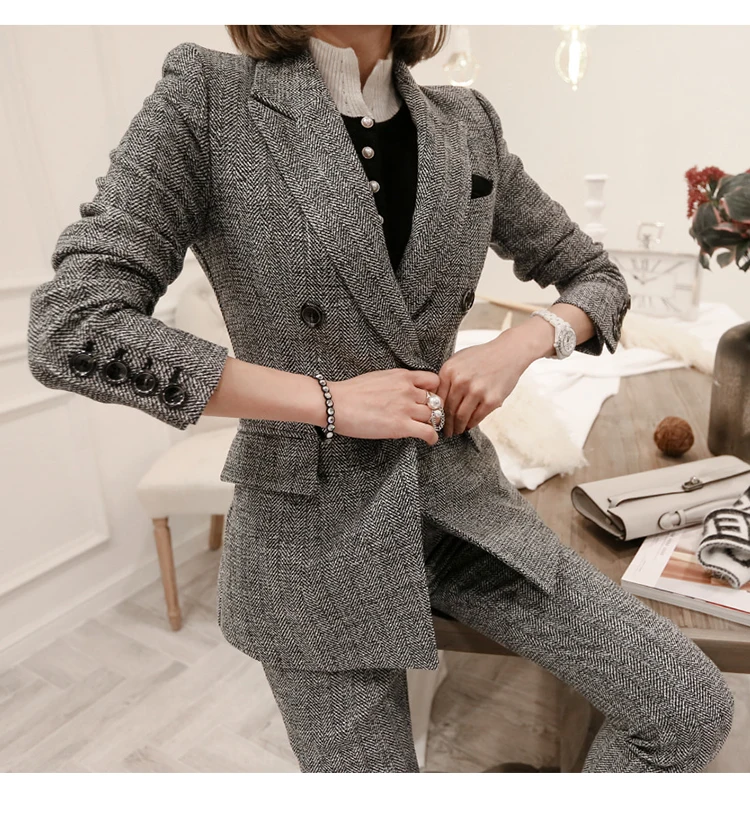 Office Ladies Outfits Women Pant Suit Double-breasted Jacket & Slim Pant Female 2 Pieces Set 2020 Autumn Blazer Set
Office Ladies Outfits Women Pant Suit Double-breasted Jacket & Slim Pant Female 2 Pieces Set 2020 Autumn Blazer Set