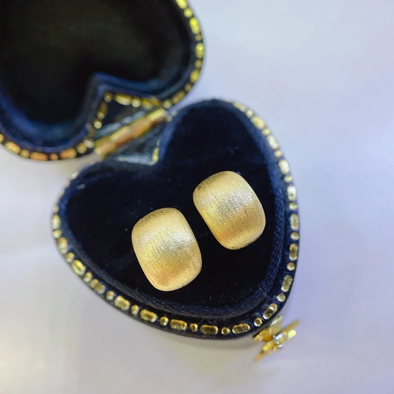 2021 Korea Fashion Temperament Simple Glossy Earrings for Women Geometric Italy Handcraft Gold Earings Fashion Jewelry Wholesale
2021 Korea Fashion Temperament Simple Glossy Earrings for Women Geometric Italy Handcraft Gold Earings Fashion Jewelry Wholesale