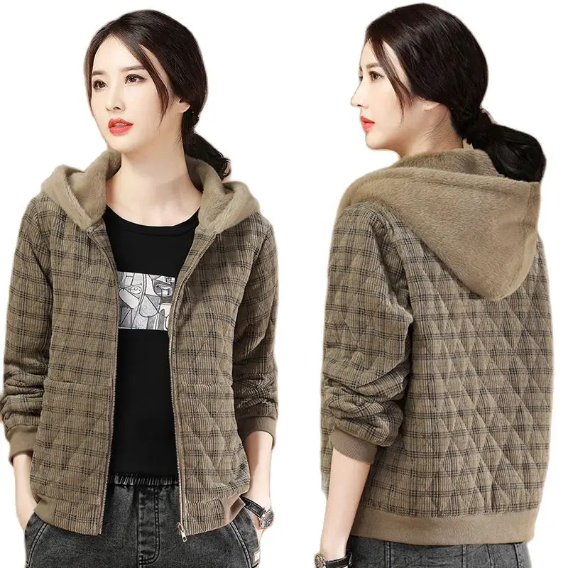 Women's Cotton Coat Corduroy Short Jacket 2022 New Autumn Winter Korean Loose Add Velvet Thick Plaid Lamb Wool Coat Female Tops
Women's Cotton Coat Corduroy Short Jacket 2022 New Autumn Winter Korean Loose Add Velvet Thick Plaid Lamb Wool Coat Female Tops