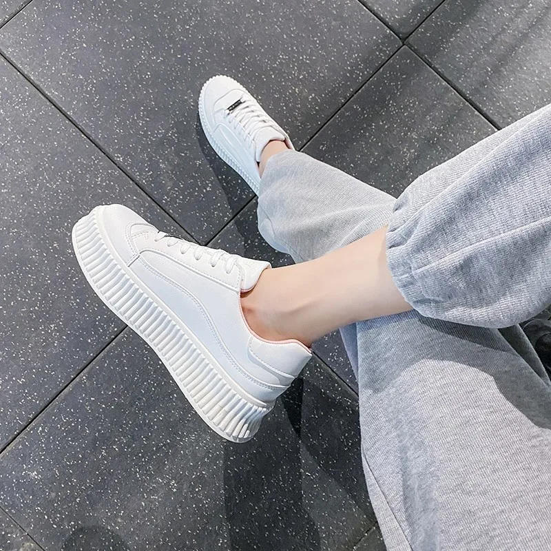 Fashion Spring White Platform Sneakers Women Shoes Korean Lace Up Chunky Sneakers Thick Sole Leather Women's Vulcanize Shoes 
Fashion Spring White Platform Sneakers Women Shoes Korean Lace Up Chunky Sneakers Thick Sole Leather Women's Vulcanize Shoes
