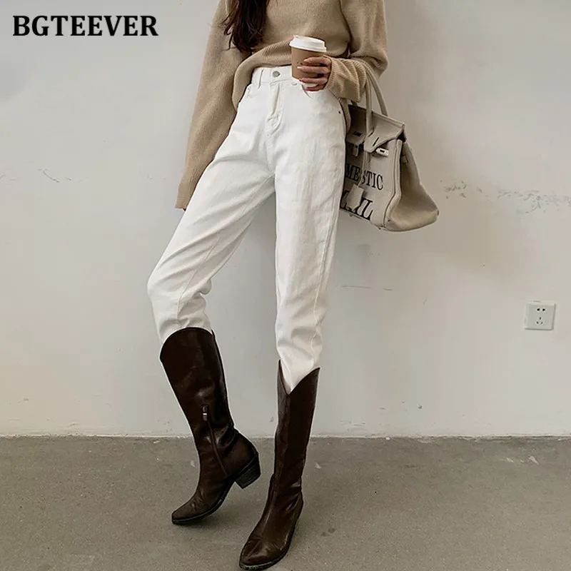 BGTEEVER Casual High Waist Harem Jeans Trousers for Women Spring Loose Pockets Female Denim White Jeans 2021 Streetwear Pants
BGTEEVER Casual High Waist Harem Jeans Trousers for Women Spring Loose Pockets Female Denim White Jeans 2021 Streetwear Pants