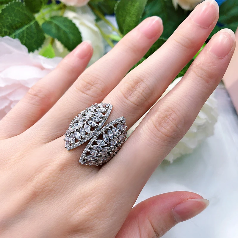 Luxury 100% 925 Sterling Silver Created Charm Princess Dress High Carbon Diamond Wedding Ring For Women Party Fine Jewelry Gifts
Luxury 100% 925 Sterling Silver Created Charm Princess Dress High Carbon Diamond Wedding Ring For Women Party Fine Jewelry Gifts