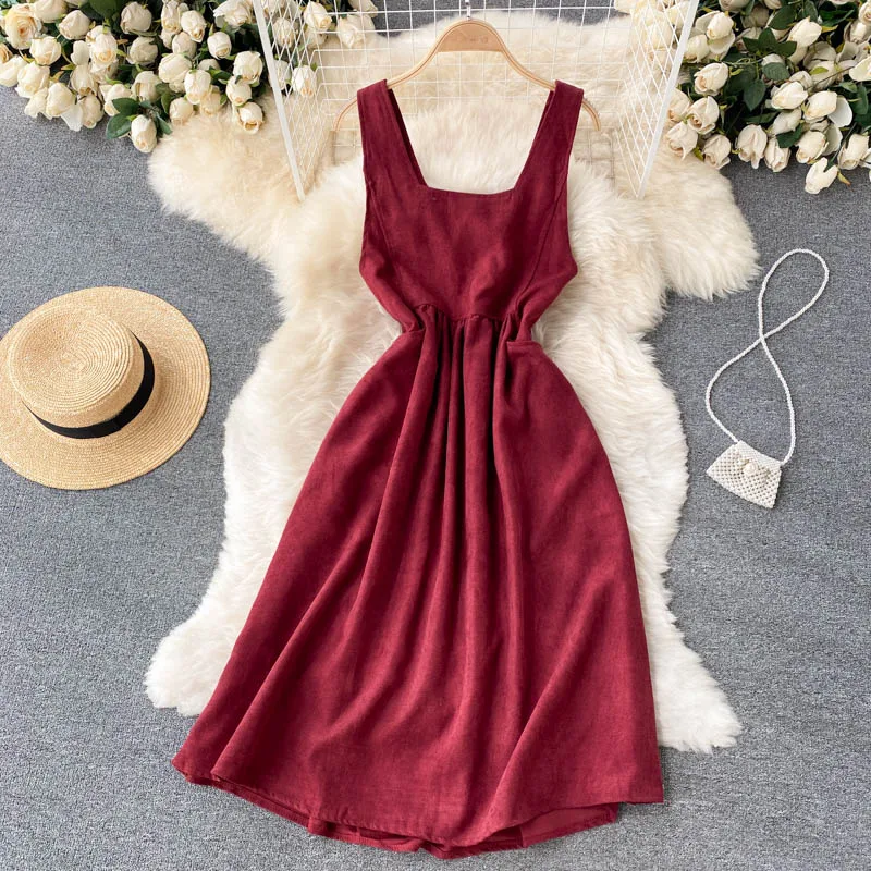 French Retro Sweet 2021 Temperament Small Halter Pleated Sling Dress Female Light Mature Wind Suspender Skirt
French Retro Sweet 2021 Temperament Small Halter Pleated Sling Dress Female Light Mature Wind Suspender Skirt