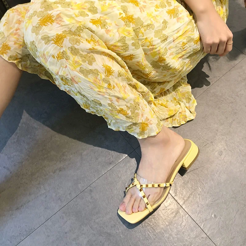 ZVQ Woman summer New Style Solid color Sandals Square Toe Comfortable Concise Leisure Working Shoes non slip Mature Fashion
ZVQ Woman summer New Style Solid color Sandals Square Toe Comfortable Concise Leisure Working Shoes non slip Mature Fashion