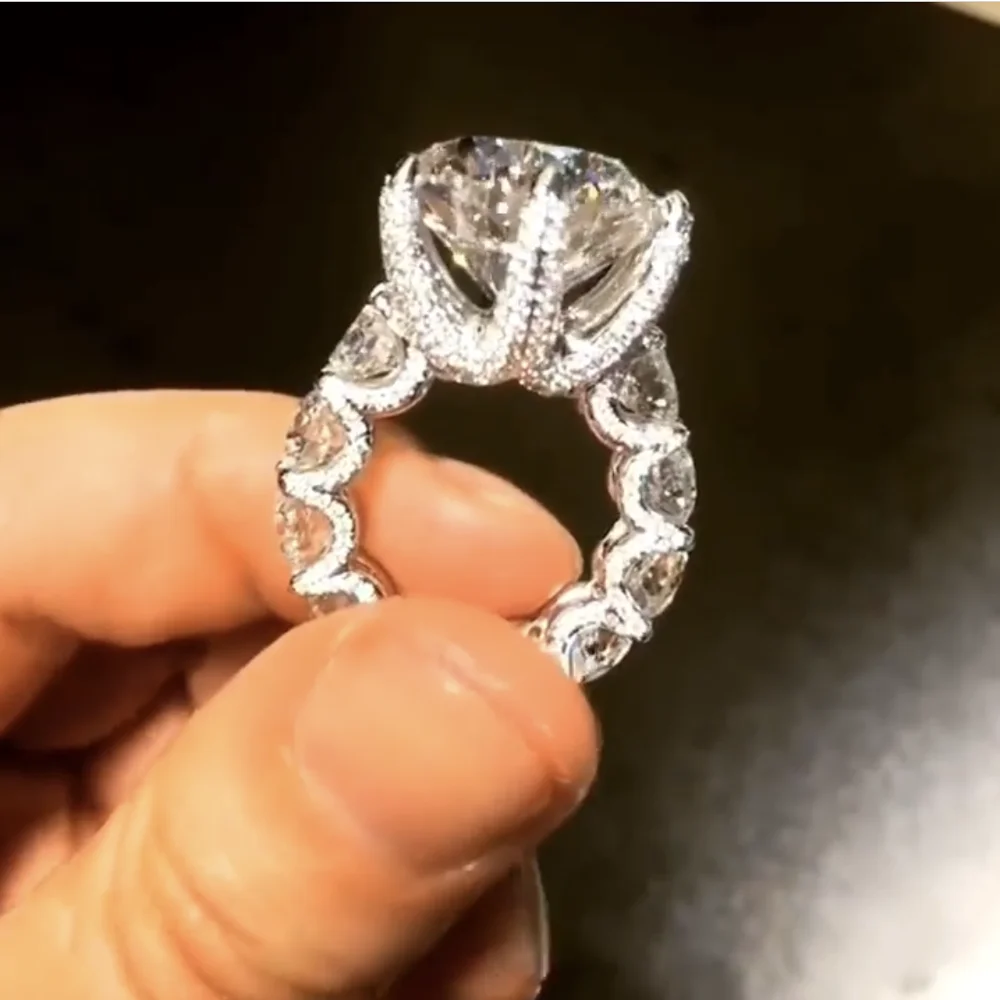Handmade 925 Sterling Silver Round 3ct Diamond Rings for Women Luxury Dragon claws topaz gemstone Wedding Engagement Jewelry
Handmade 925 Sterling Silver Round 3ct Diamond Rings for Women Luxury Dragon claws topaz gemstone Wedding Engagement Jewelry
