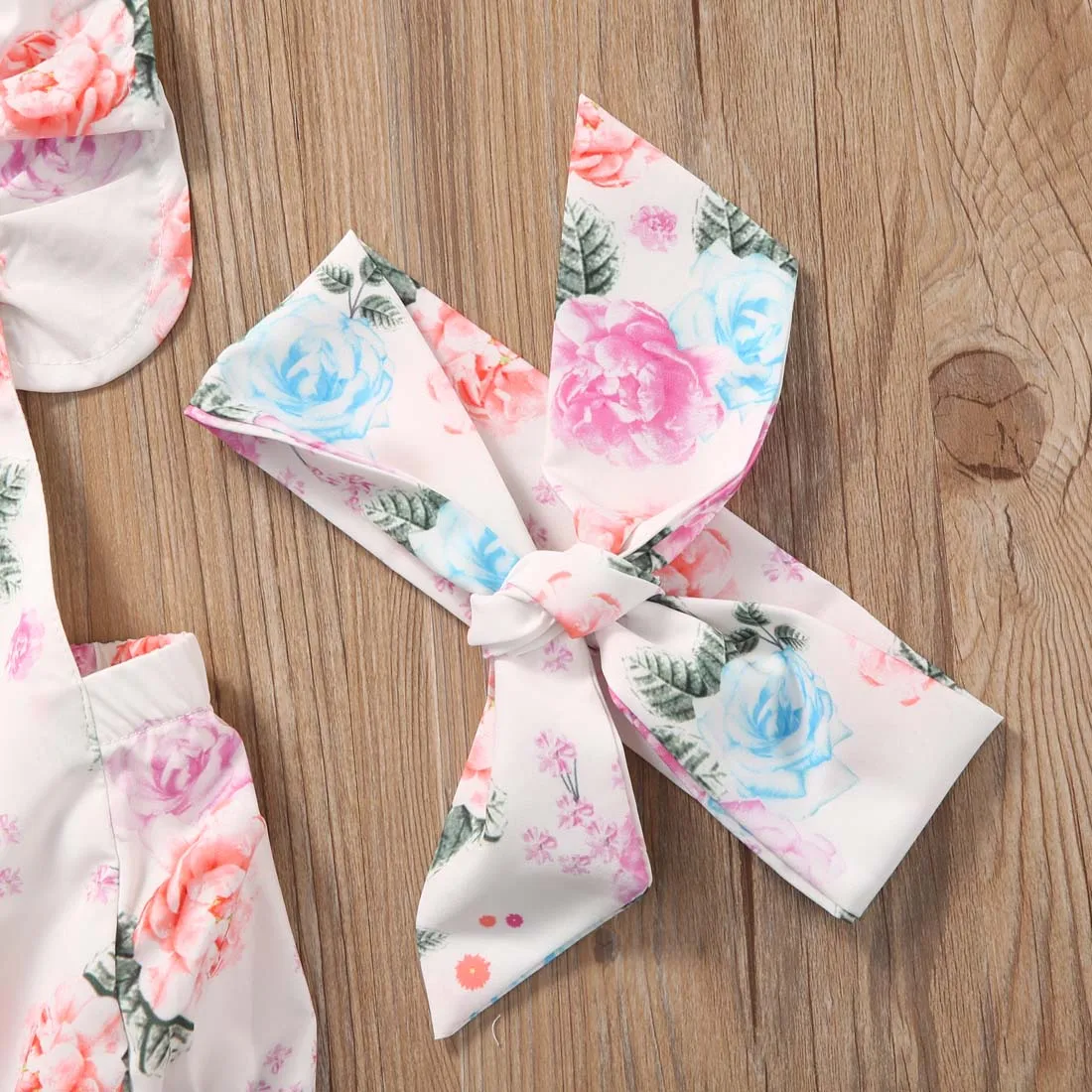 Newborn Baby Girl Clothes Sets Summer Floral Ruffles Rompers Jumpsuit Headband Outfit Baby Summer Clothing 2Pcs Sunsuit Set
Newborn Baby Girl Clothes Sets Summer Floral Ruffles Rompers Jumpsuit Headband Outfit Baby Summer Clothing 2Pcs Sunsuit Set