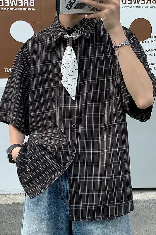2020 Summer New Youth Popular Men's Loose Lattice Single-breasted Five-point Sleeve Shirt Fashion Casual Shirt M-2XL
2020 Summer New Youth Popular Men's Loose Lattice Single-breasted Five-point Sleeve Shirt Fashion Casual Shirt M-2XL