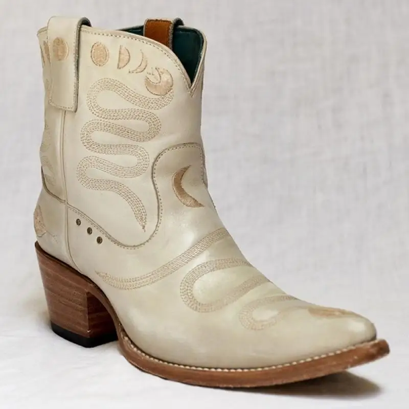 Women Booties 2020 Vintage Embroidered Pointed Toe Ankle Boots PU Leather Short Western Boots Autumn Casual Boots for Women
Women Booties 2020 Vintage Embroidered Pointed Toe Ankle Boots PU Leather Short Western Boots Autumn Casual Boots for Women