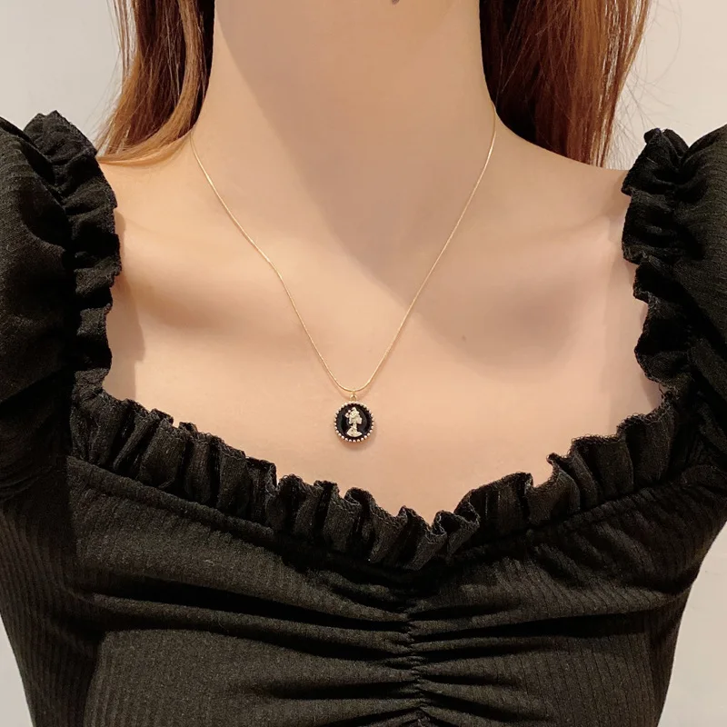 Fashion Jewelry Black Enamel Pendant Necklace Popular Golden Plating Vintage Temperament Snake Chain Necklace For Women Gifts
Fashion Jewelry Black Enamel Pendant Necklace Popular Golden Plating Vintage Temperament Snake Chain Necklace For Women Gifts