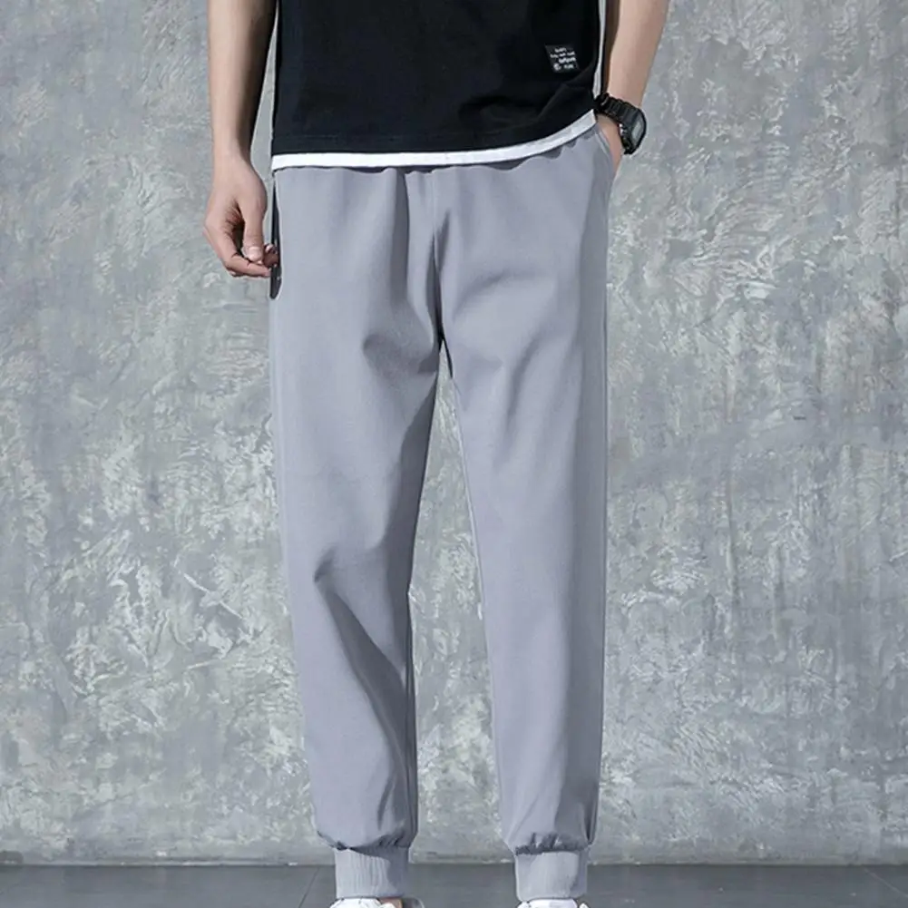 2021 new High Quality Solid Color Men Pants Straight All Match Elastic Waist Ankle Banded Oversize Pants Sweatpants Streetwear 
2021 new High Quality Solid Color Men Pants Straight All Match Elastic Waist Ankle Banded Oversize Pants Sweatpants Streetwear