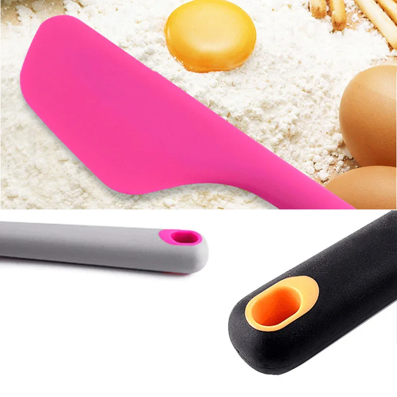 Silicone Large Cream Spatula Multifunction Pastry Cake Brush Hangable Reusable High Temperature Resistance Kitchen Baking Tools
Silicone Large Cream Spatula Multifunction Pastry Cake Brush Hangable Reusable High Temperature Resistance Kitchen Baking Tools