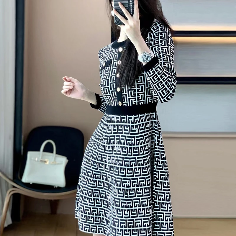 Korean Chic Geometric Printed Midi Dress Long Sleeves Casual A- line Dresses Female Vestidos Mujer Woman Knitted Skirt Robe
Korean Chic Geometric Printed Midi Dress Long Sleeves Casual A- line Dresses Female Vestidos Mujer Woman Knitted Skirt Robe