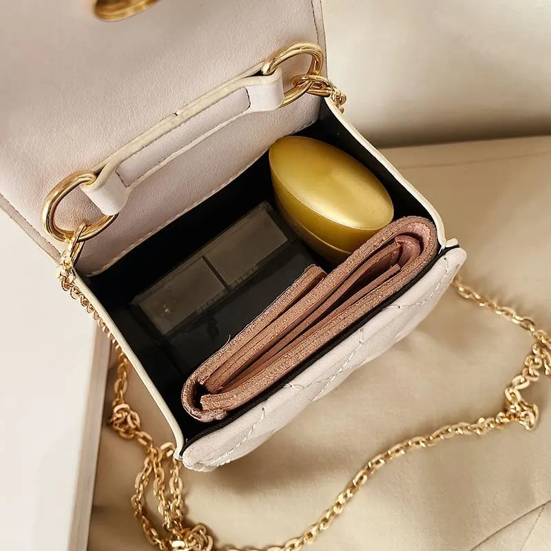 Mini Pearl Designer Crossbody Bags For Women 2021 Summer Bow Chains Shoulder Messenger Bag Female Travel Purses and Handbags
Mini Pearl Designer Crossbody Bags For Women 2021 Summer Bow Chains Shoulder Messenger Bag Female Travel Purses and Handbags