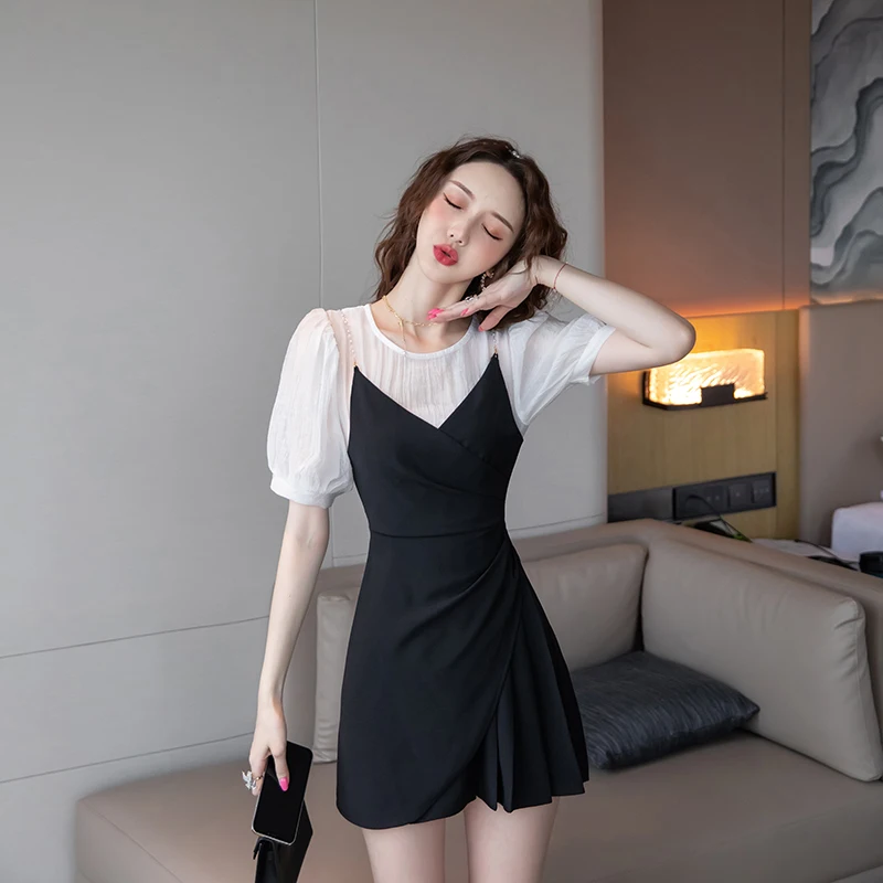 COIGARSAM Patchwork Women one-piece dress korean New Summer Spaghetti Strap Pleated Dresses Yellow Black 9250 
COIGARSAM Patchwork Women one-piece dress korean New Summer Spaghetti Strap Pleated Dresses Yellow Black 9250