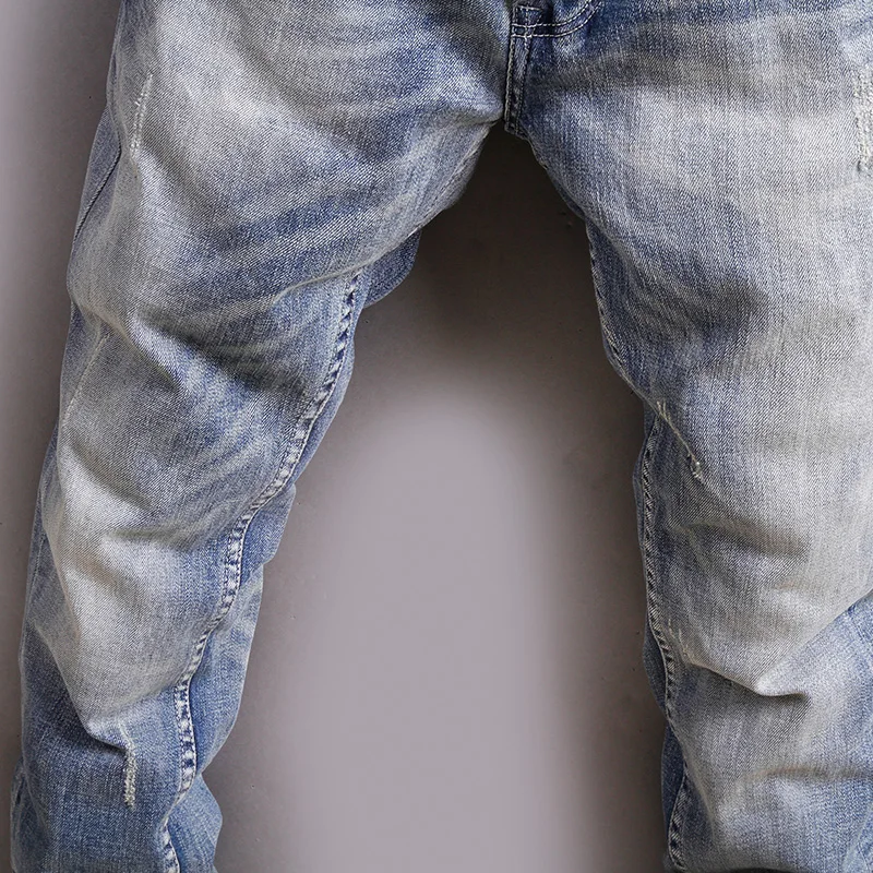 Italian Style Fashion Men Jeans Top Quality Classical Button Jeans Vintage Designer Elastic White Wash Light Blue Slim Jeans Men
Italian Style Fashion Men Jeans Top Quality Classical Button Jeans Vintage Designer Elastic White Wash Light Blue Slim Jeans Men