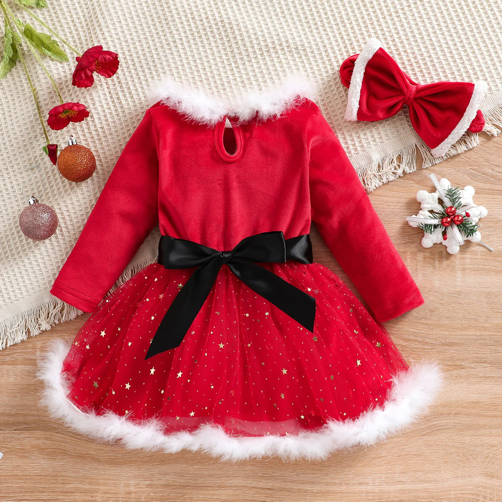 Autumn and winter girls big red princess dress Christmas net gauze flannel dress two-piece headband
Autumn and winter girls big red princess dress Christmas net gauze flannel dress two-piece headband