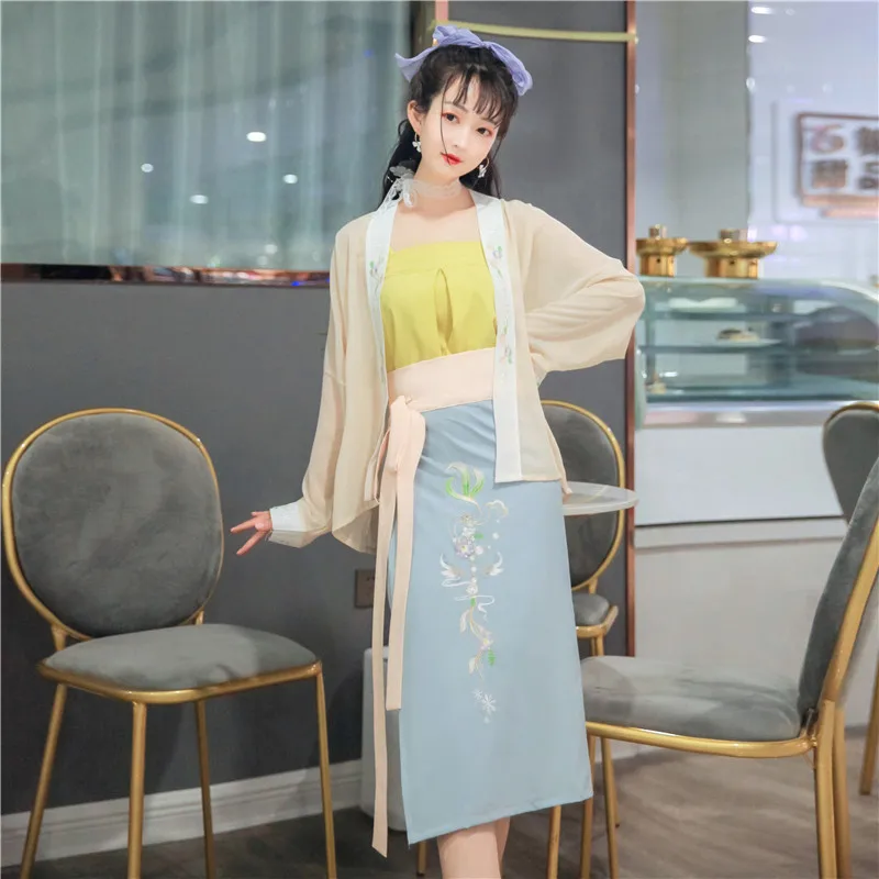 World Apparel
World Apparel