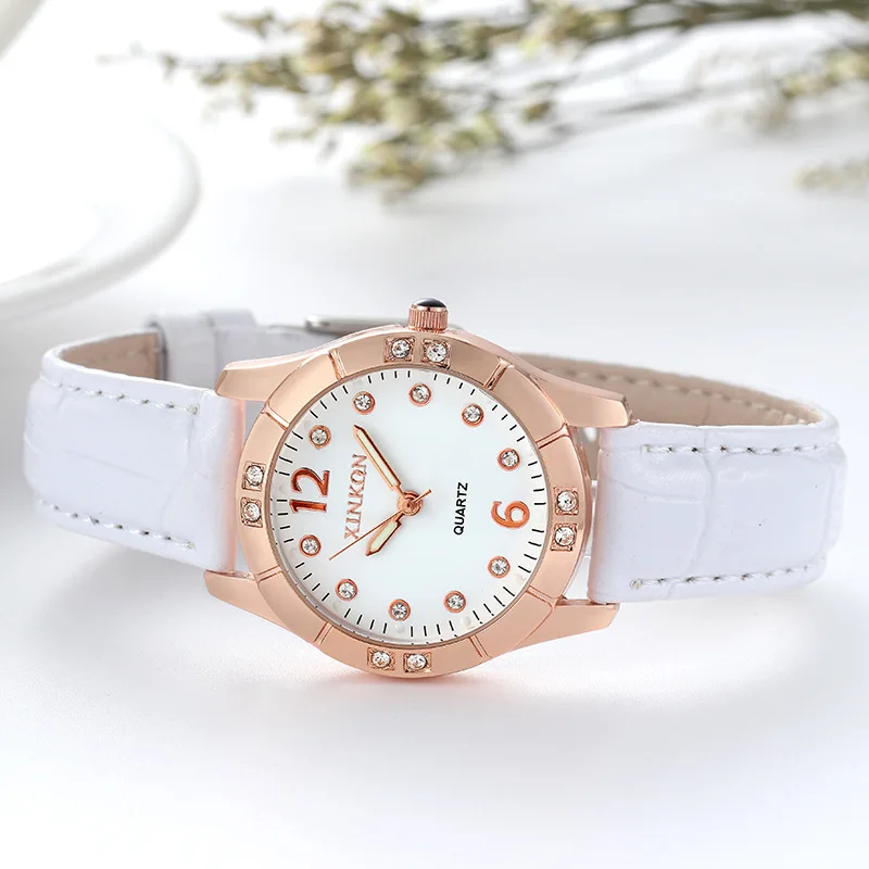 Korean version of fashion waterproof women's watch digital scale diamond-encrusted student belt watch wholesale hair.
Korean version of fashion waterproof women's watch digital scale diamond-encrusted student belt watch wholesale hair.