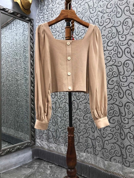 2021 new women fashion wide collar solid color decorative buttons long sleeve all-match sweater 910
2021 new women fashion wide collar solid color decorative buttons long sleeve all-match sweater 910