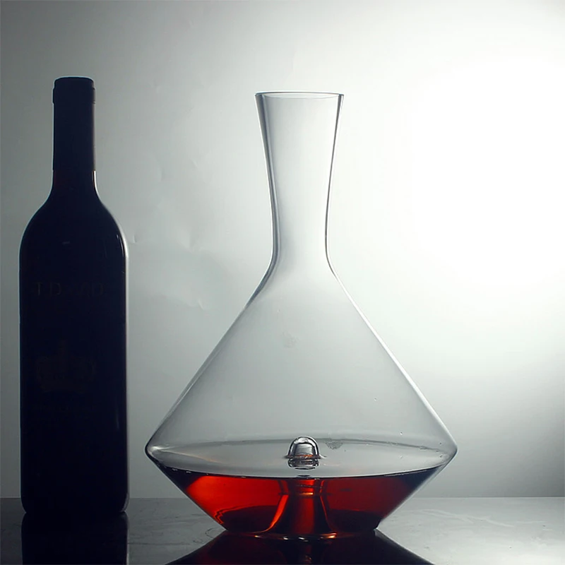 1800ML Large Capacity Decanter Lead-free Crystal Glass Red Wine Decanter Wine Glass Whiskey Glass for Bar Best Christmas Gift
1800ML Large Capacity Decanter Lead-free Crystal Glass Red Wine Decanter Wine Glass Whiskey Glass for Bar Best Christmas Gift