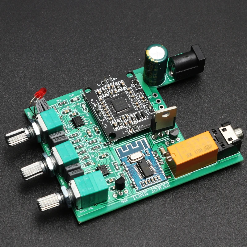 KYYSLB DC7-15V 15W*2 DP4 4.2 Bluetooth Amplifier Board with High and Low Adjustment Front Level 2.0 Digital Amplifier Board
KYYSLB DC7-15V 15W*2 DP4 4.2 Bluetooth Amplifier Board with High and Low Adjustment Front Level 2.0 Digital Amplifier Board