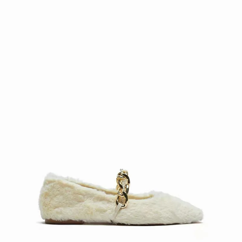 2021 Women's shoes New Mary Jane Faux Fur shoes Beaded Metal Chain Beige Low-top Rabbit Fur Single Shoes For Female
2021 Women's shoes New Mary Jane Faux Fur shoes Beaded Metal Chain Beige Low-top Rabbit Fur Single Shoes For Female