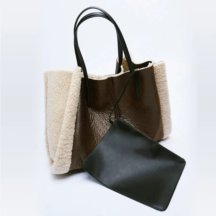Designer Brand Lambswool Large Tote Bag Women Handbags Luxury Pu Leather Faux Fur Patchwork Shoulder Bag Big Shopper Purses 2021
Designer Brand Lambswool Large Tote Bag Women Handbags Luxury Pu Leather Faux Fur Patchwork Shoulder Bag Big Shopper Purses 2021