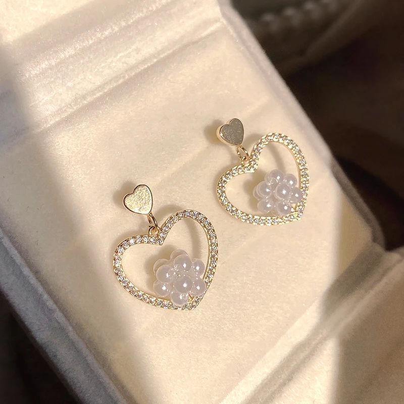Trendy Exquisite 14k Real Gold Heart Shaped Pearl Drop Earrings for Women Girl Temperament Jewelry AAA Zircon S925 Silver Needle
Trendy Exquisite 14k Real Gold Heart Shaped Pearl Drop Earrings for Women Girl Temperament Jewelry AAA Zircon S925 Silver Needle