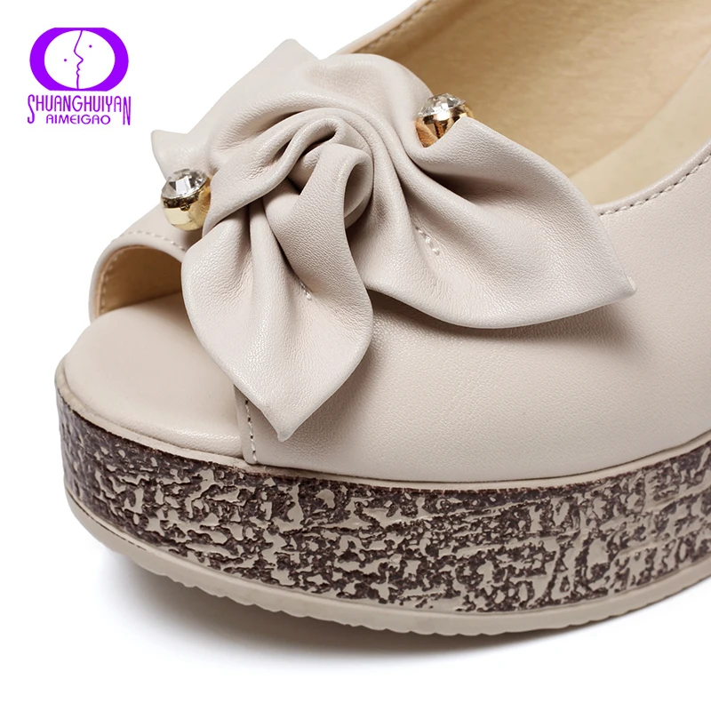 AIMEIGAO Fashion Casual Spring Summer Sandals Women High Platform Open Toe Sandals Sweet Flowers Thick Heels Ladies Sandals
AIMEIGAO Fashion Casual Spring Summer Sandals Women High Platform Open Toe Sandals Sweet Flowers Thick Heels Ladies Sandals